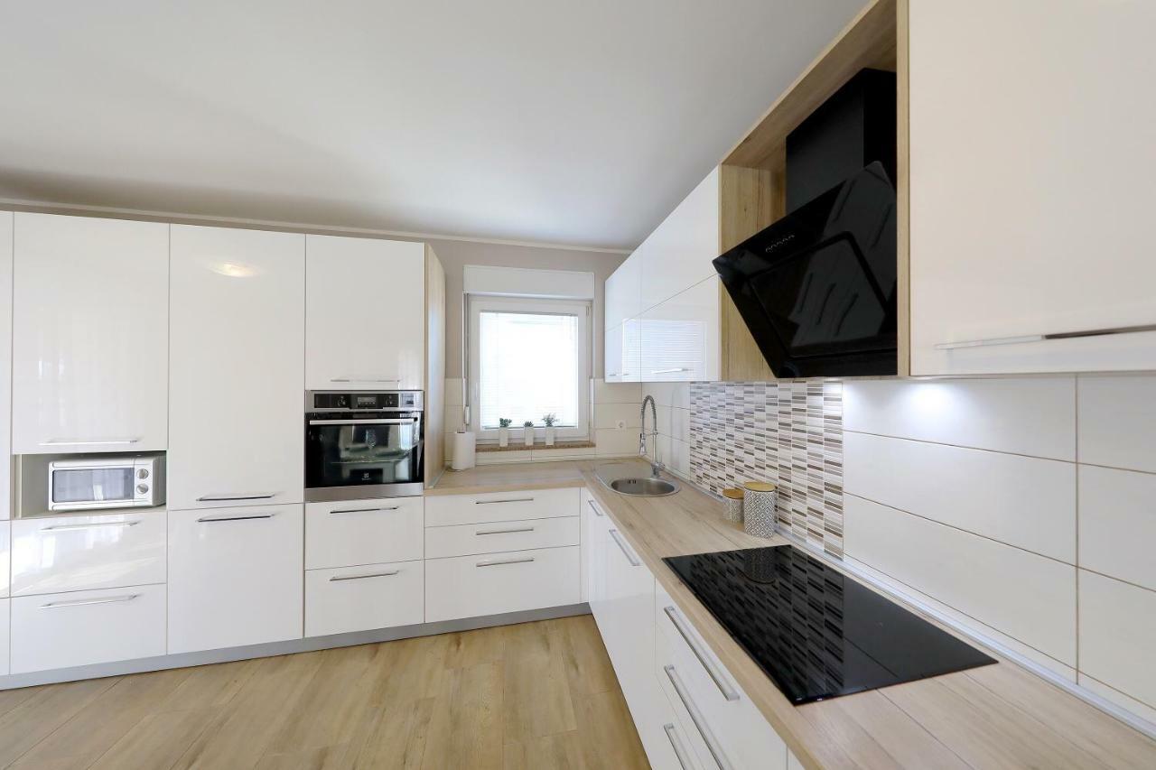 Holiday House Mia Murvica  Екстер'єр фото