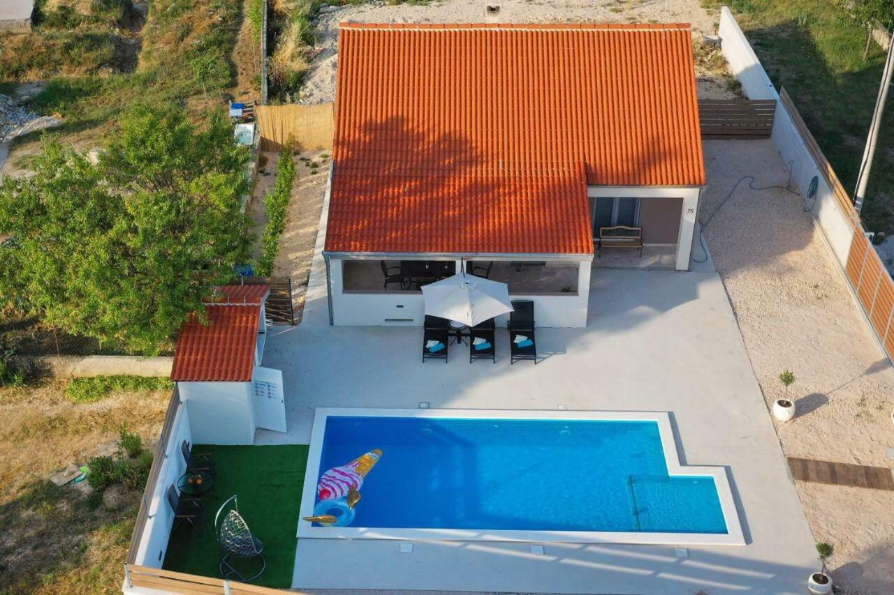 Holiday House Mia Murvica  Екстер'єр фото